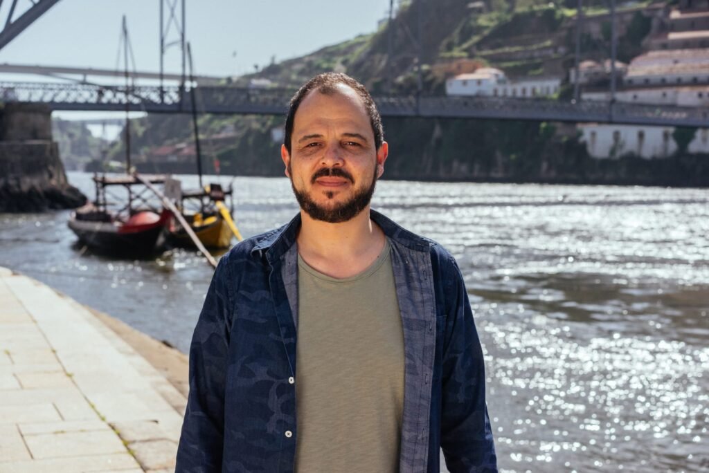 André